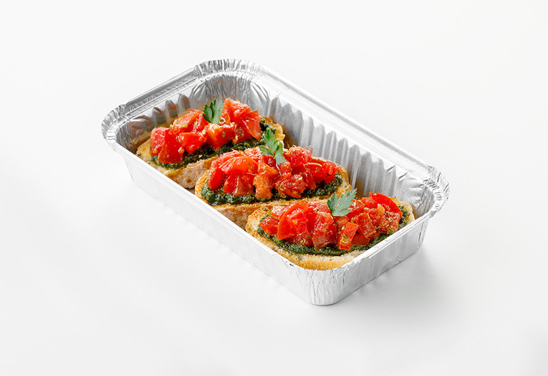 bruschette-cu-rosii-si-pesto.jpg