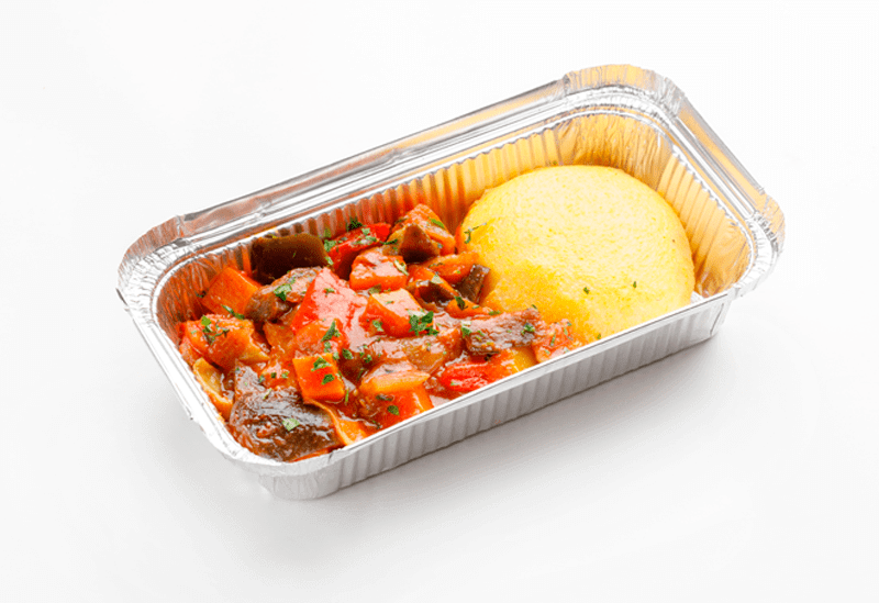 mamaliga_cu_tocanita_de_legume-min.png